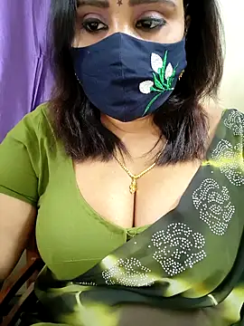 Queenflowerr online show from March 13, 4:52 pm