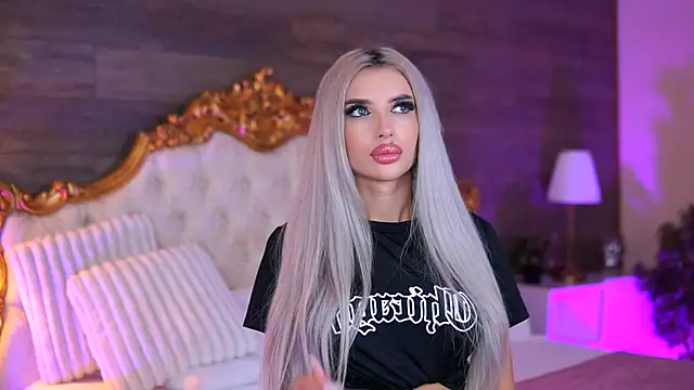 Juicy Jessye online show from October 5, 8:47 pm