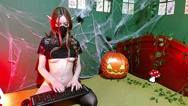 winter elf  online show from October 9, 3:43 am