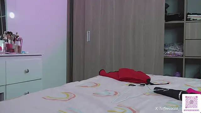 sophi lii online show from October 31, 10:58 pm