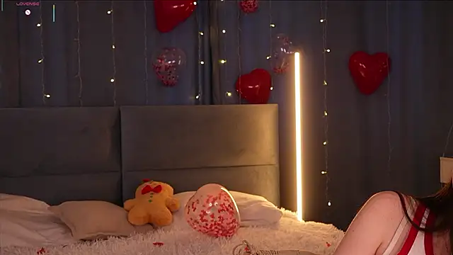 GeorginaDudley online show from February 15, 7:22 am