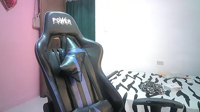 mariana0x online show from March 5, 8:48 pm