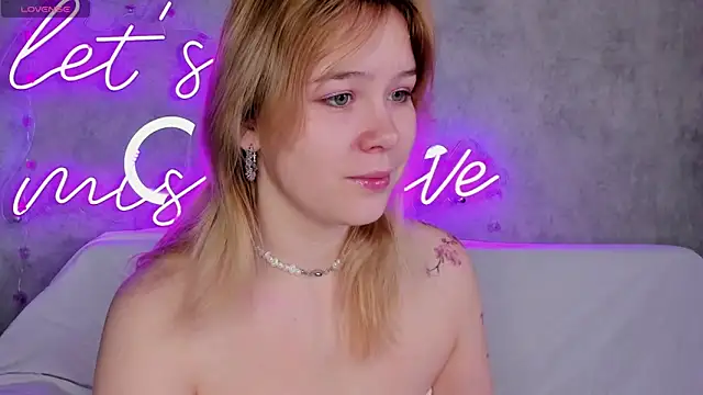 Amy Kimberlly online show from September 24, 11:59 pm