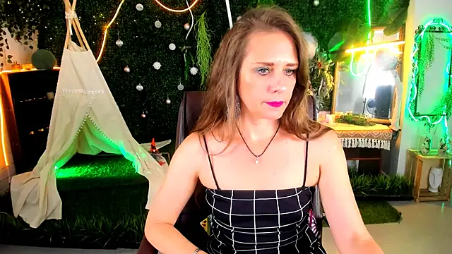 EmiliaBedy online show from July 6, 9:03 am