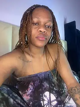 Boneca25 online show from March 12, 9:39 pm