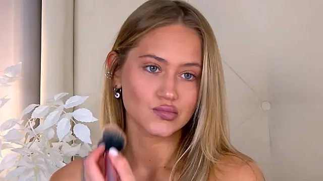 ur wet dreams online show from October 15, 1:14 pm