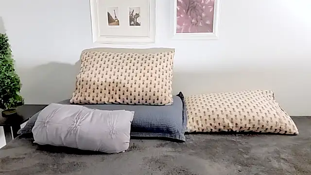 MilfRayne online show from November 12, 1:31 pm