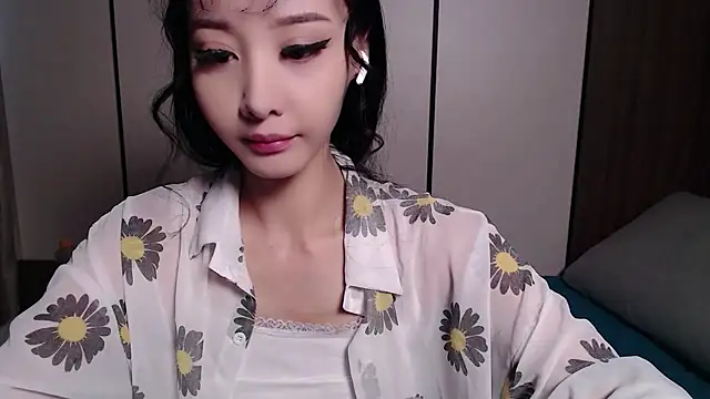 Fudzik0 online show from October 8, 5:45 am