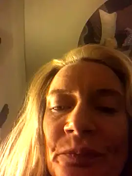 MissAmber21 online show from January 8, 12:25 am