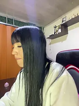 Melody rousse  online show from October 13, 9:50 pm