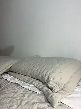 eileensophi online show from April 6, 2:55 am