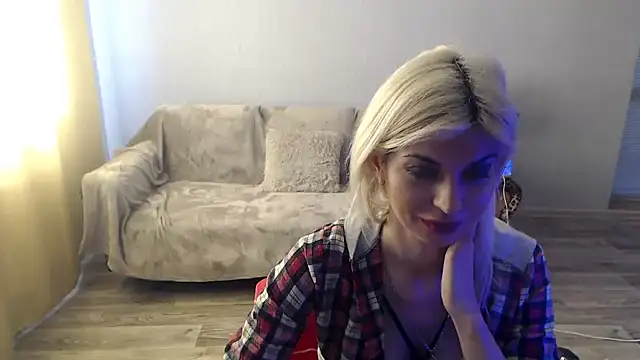 SexyBeatriice online show from April 6, 6:14 am