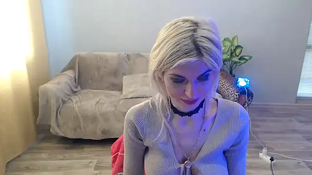 SexyBeatriice online show from March 24, 9:47 am