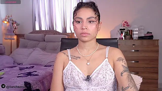 Marivimichel1 online show from October 21, 7:18 pm