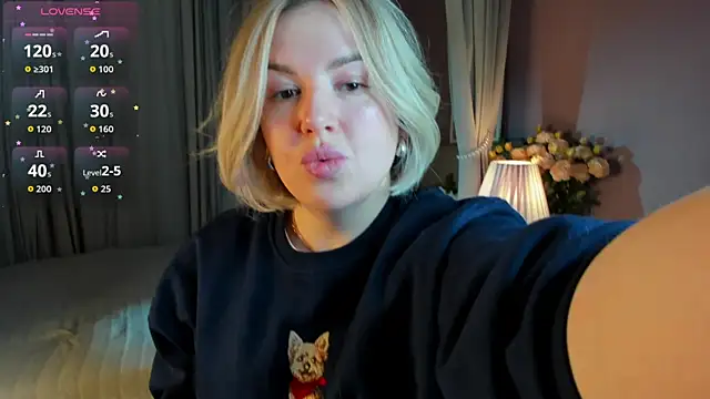 Nikki Kai online show from December 22, 1:09 am