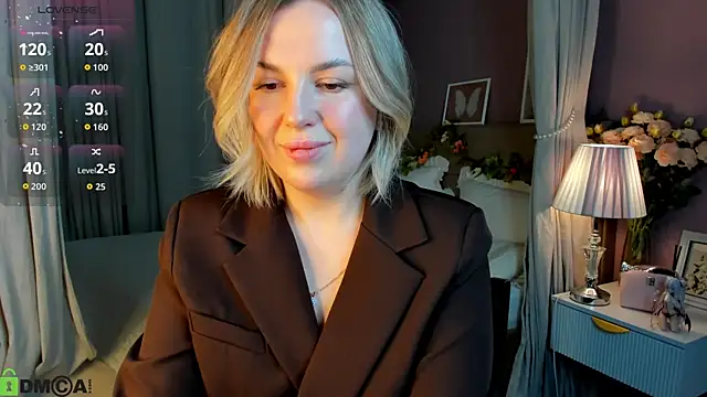 Nikki Kai online show from November 10, 1:00 am