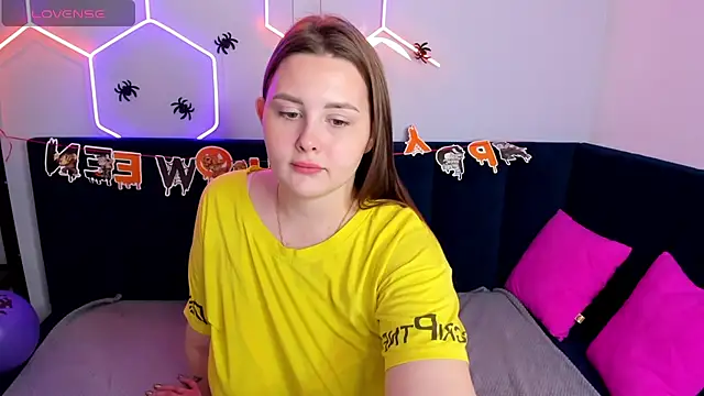 MargaretRoyy online show from October 30, 2:03 am