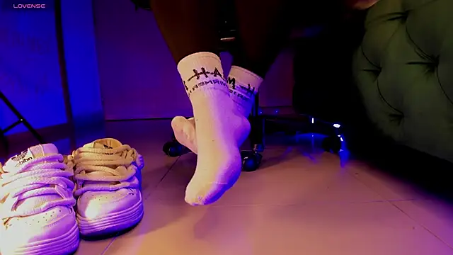 aleya bliss online show from November 23, 4:15 am