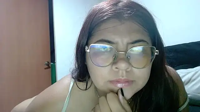 viccky vick online show from February 13, 2:24 am