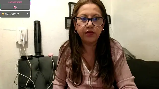 MirandaLatinaLovely online show from February 21, 5:35 pm