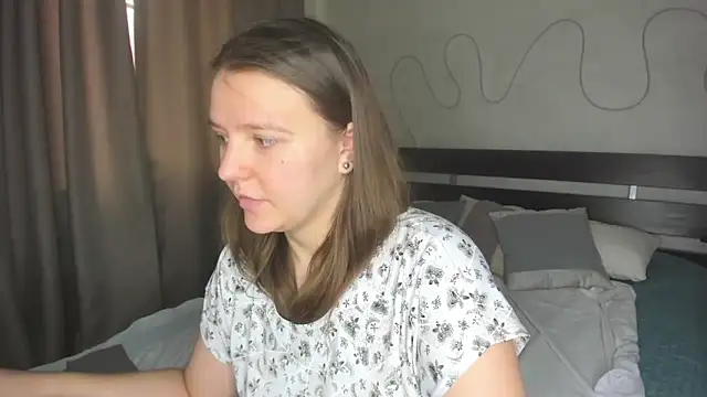 Jenny Jimmy online show from May 6, 9:46 am