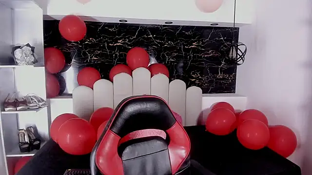 Annyrosee online show from February 12, 8:32 pm