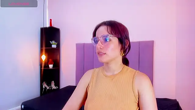 Annyrosee online show from January 10, 9:30 pm