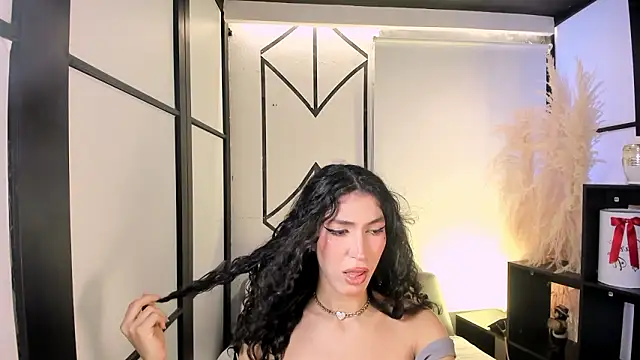 allicemackenzie online show from March 17, 8:07 am