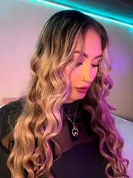 Lally Valencia   online show from September 18, 7:51 am