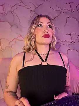 Lally Valencia   online show from February 22, 9:59 pm