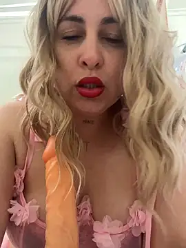 laarti online show from April 15, 2:17 pm