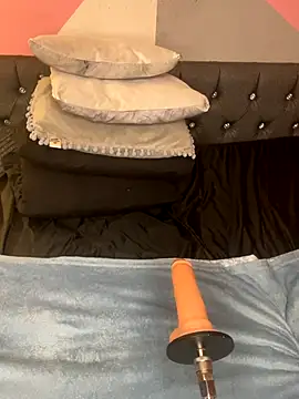 Nicky gh online show from November 11, 8:28 pm