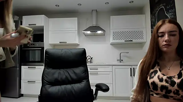 lisenok online show from September 18, 10:19 pm