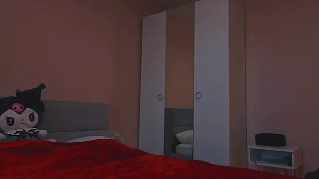 Mia Luw online show from October 1, 8:41 am