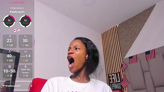 dafnnelewis online show from September 17, 11:30 am