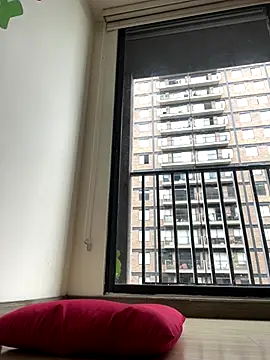 Maggie Geller online show from September 19, 3:33 pm