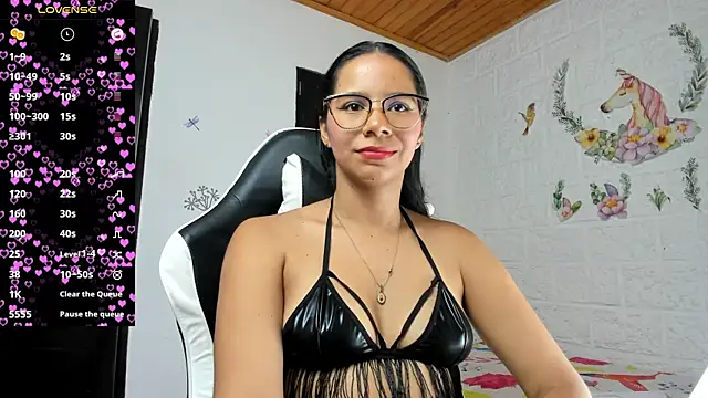 alisson hoffman05 online show from March 31, 11:49 pm