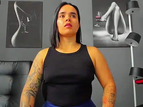 karlyjons12 online show from October 6, 4:23 pm