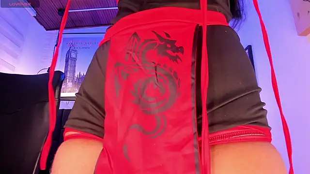 tylla  online show from October 28, 4:18 am