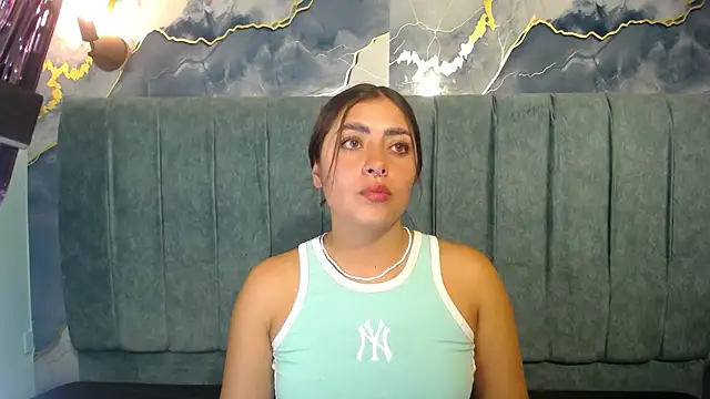 Emmaa dia online show from October 22, 2:38 am