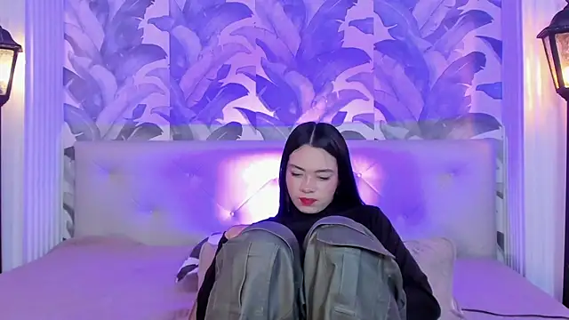 Sami Evanns online show from December 19, 3:32 am