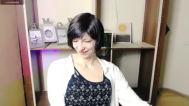  AngeliaFlow  online show from October 15, 7:22 am