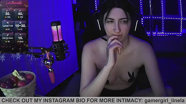 Gamergirl-Linela online show from April 2, 9:34 pm