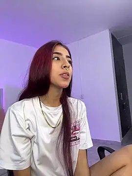 Mirandaa Rogers online show from March 31, 7:14 pm