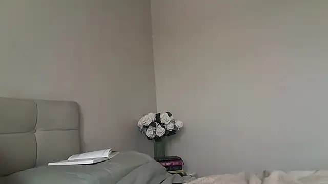 skyejde online show from November 15, 9:21 am