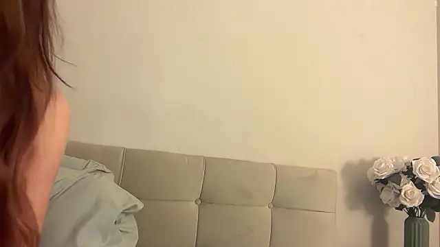 skyejde online show from November 10, 7:09 pm