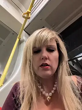 Sexybiene969 online show from November 22, 4:20 pm