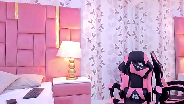 ArianaFranco online show from September 12, 5:31 pm