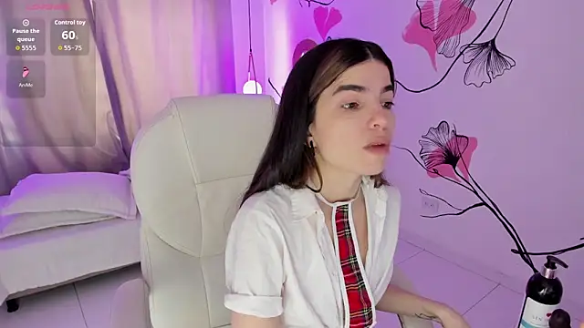 Isabela Fiorelli online show from January 11, 1:49 pm