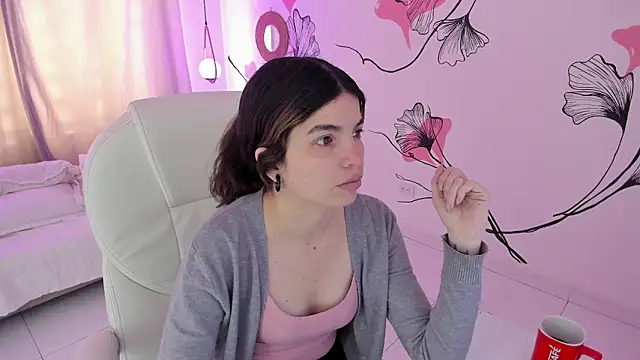 Isabela Fiorelli online show from April 24, 1:14 pm